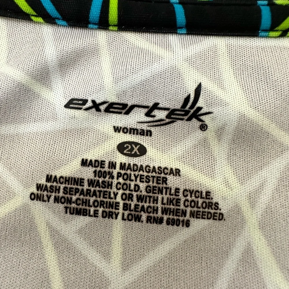Exertek Blue and Black Short Sleeve Tees with Geometric Design - Picture 5 of 5